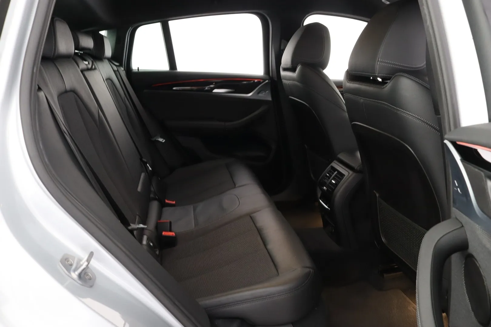 BMW X4 SVZ-404 carousel image