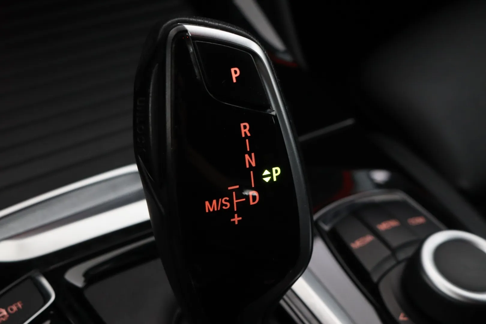 BMW X4 SVZ-404 carousel image