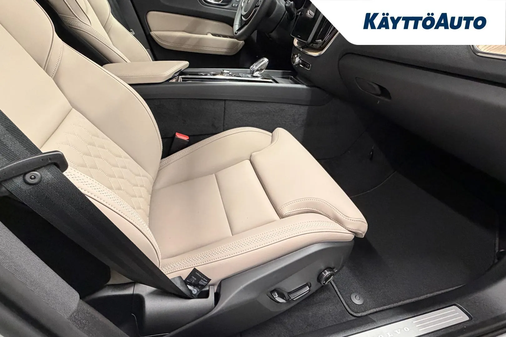 Volvo XC60 FSZ-504 carousel image