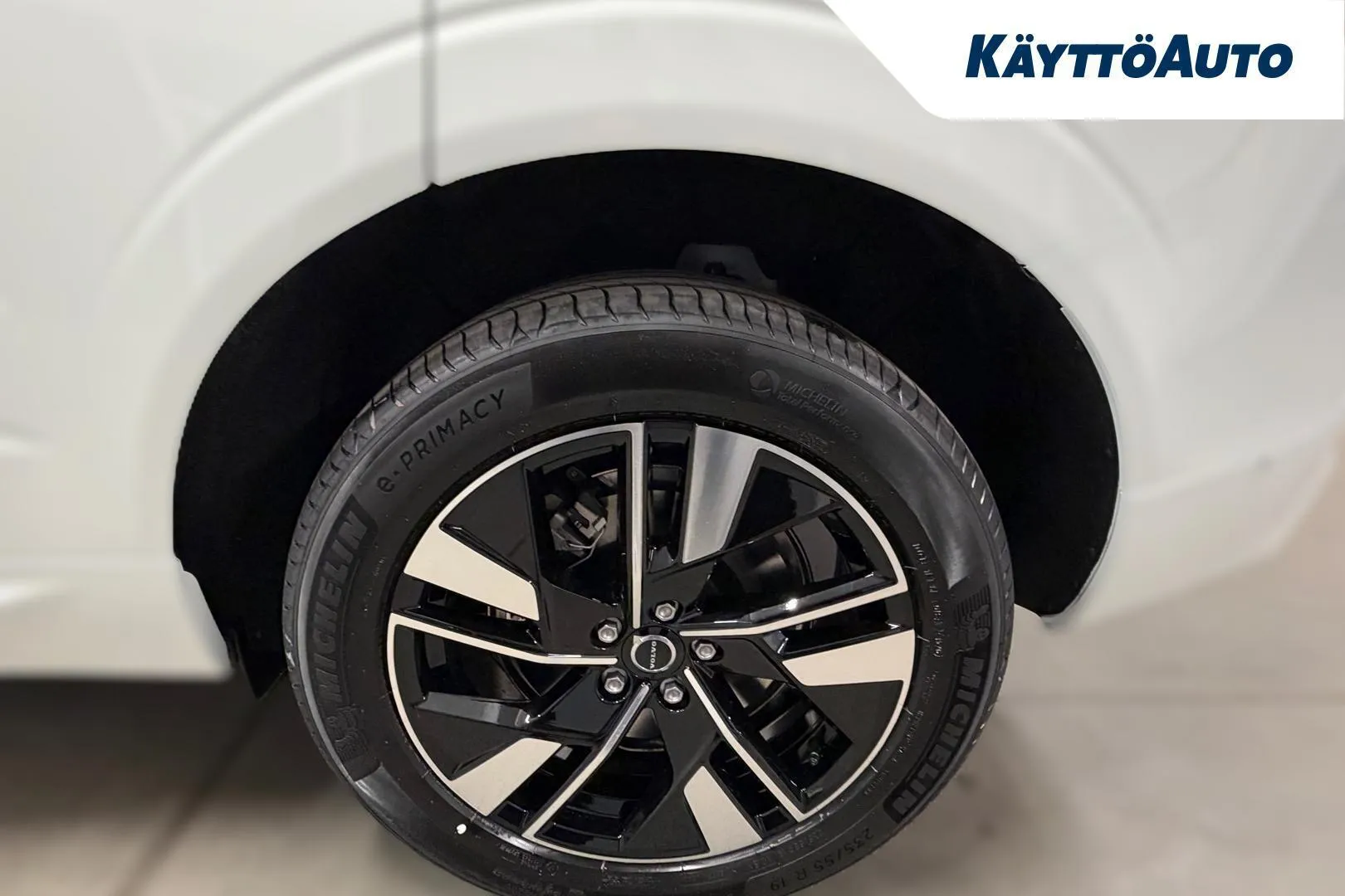 Volvo XC60 FSZ-504 carousel image