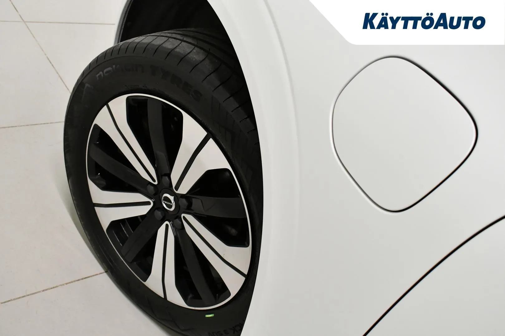 Volvo XC60 KUX-178 carousel image