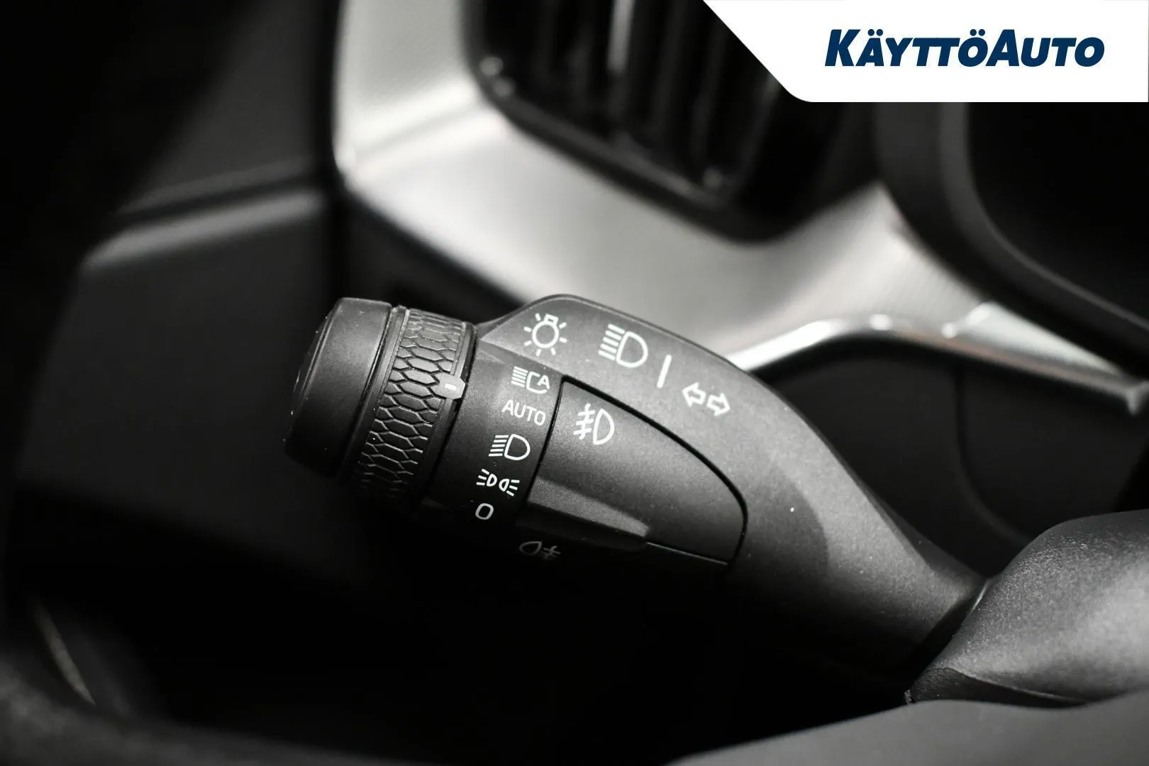 Volvo XC60 KUX-178 carousel image