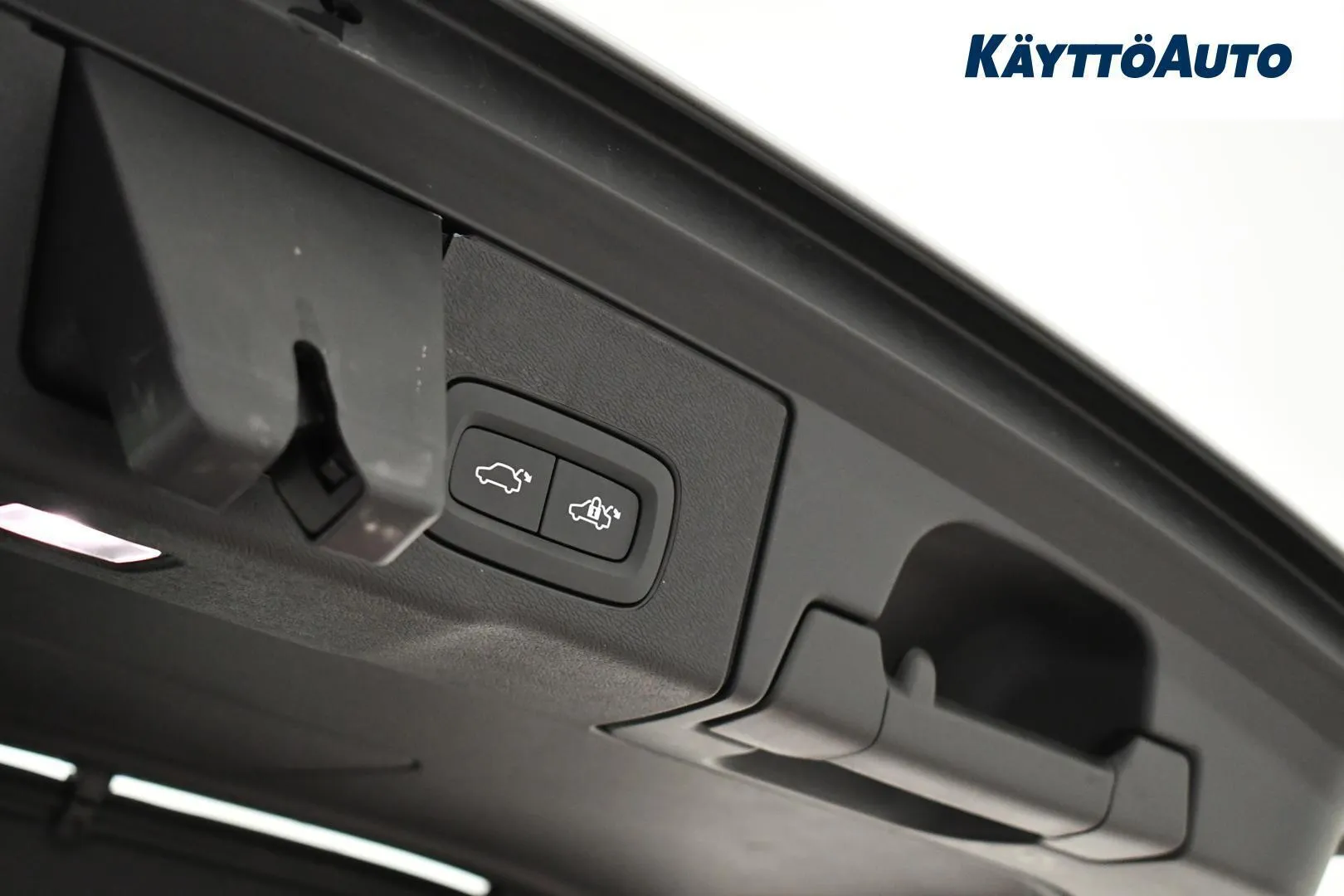 Volvo XC60 KUX-178 carousel image
