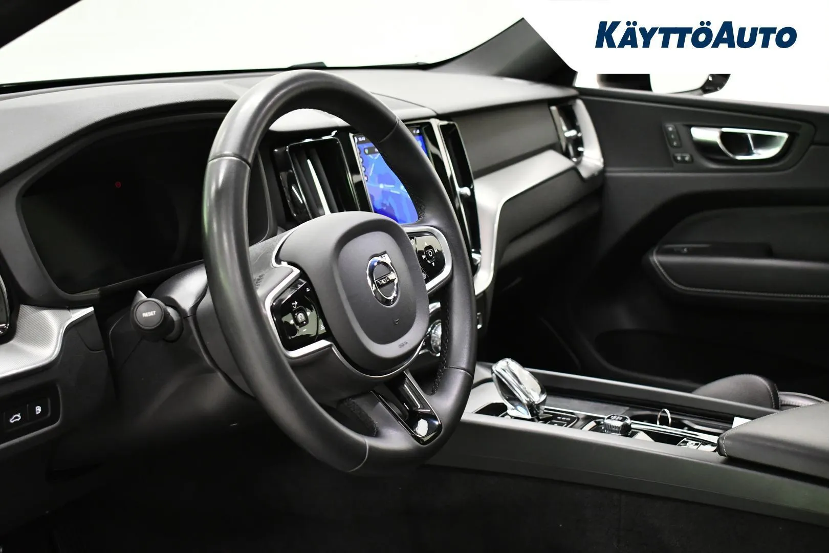 Volvo XC60 KUX-178 carousel image
