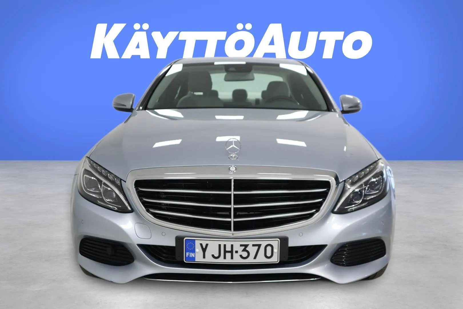 Mercedes-Benz C YJH-370 carousel image