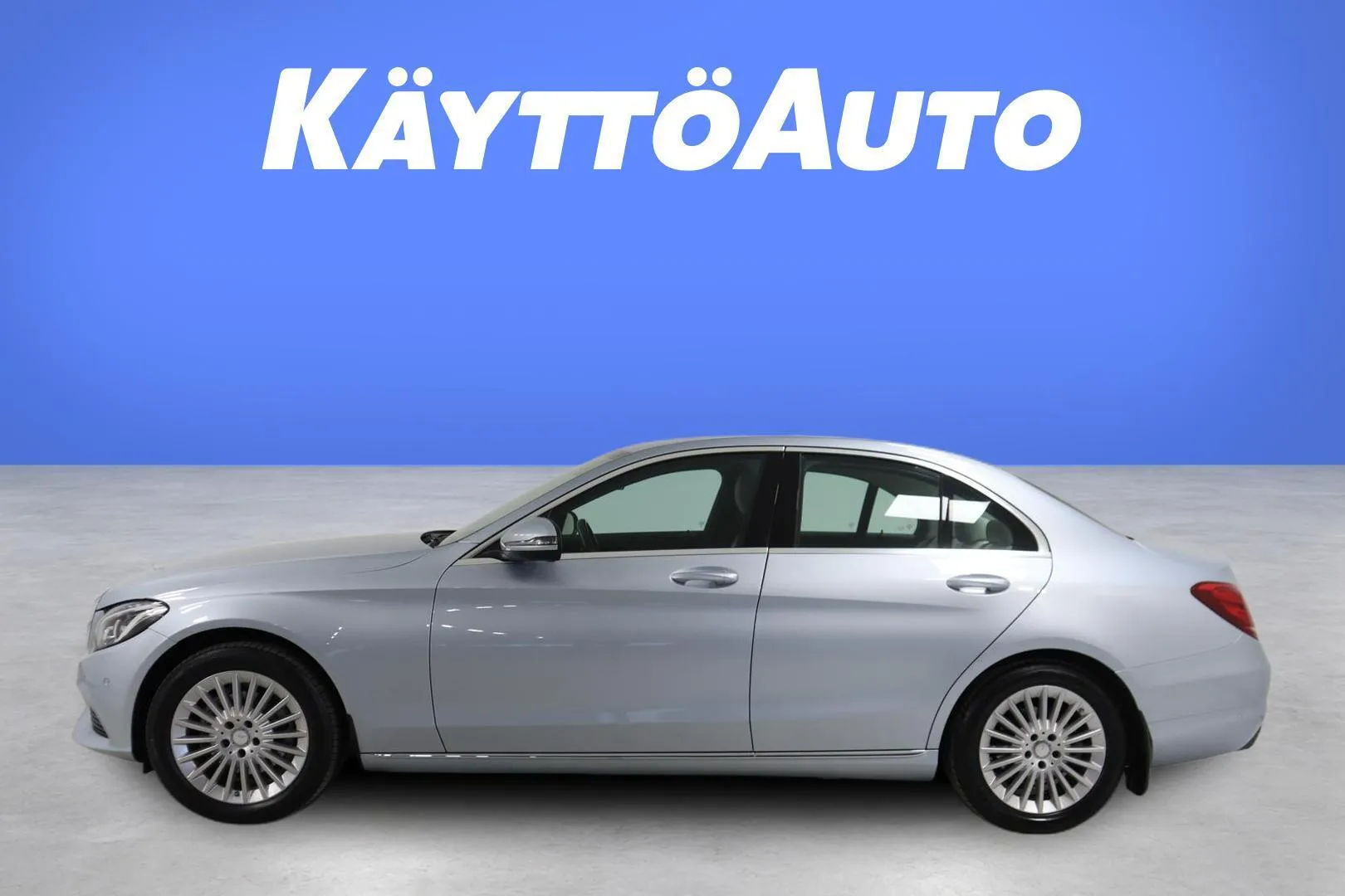 Mercedes-Benz C YJH-370 carousel image