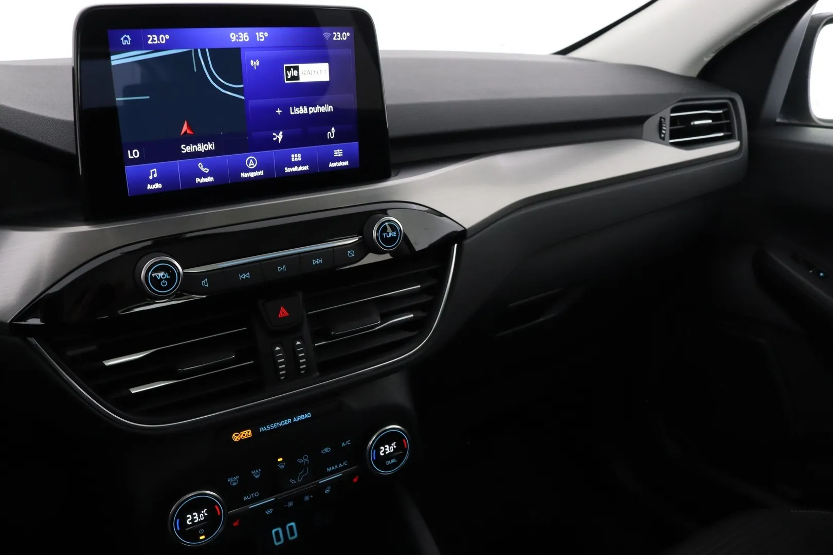 Ford Kuga IPX-133 carousel image