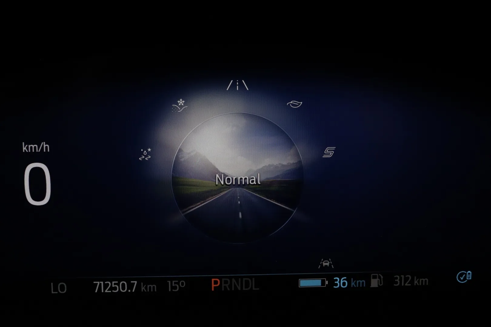 Ford Kuga IPX-133 carousel image