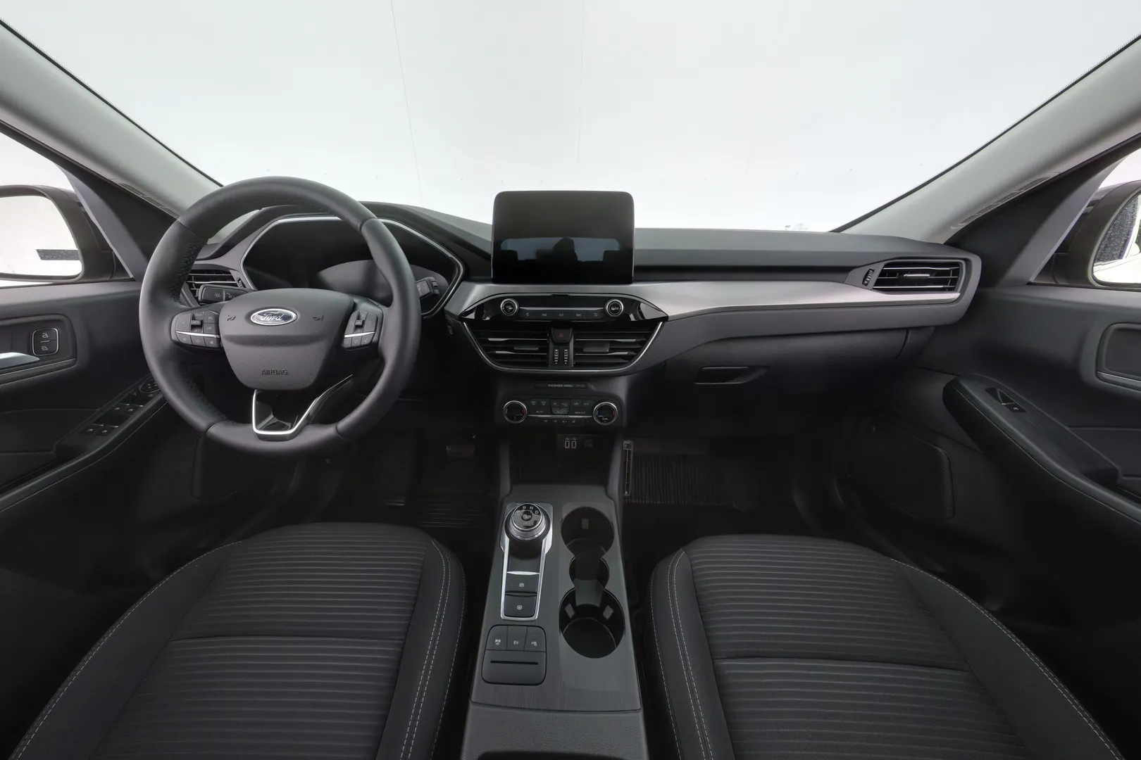 Ford Kuga IPX-133 carousel image
