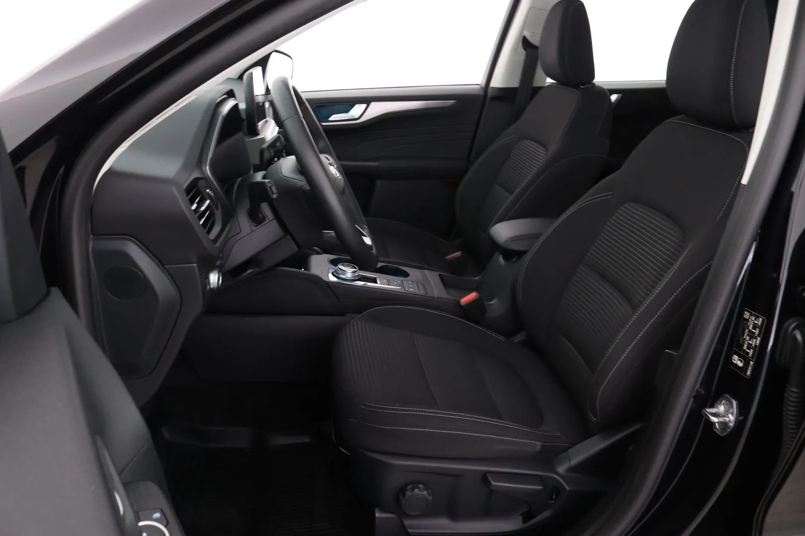 Ford Kuga IPX-133 carousel image
