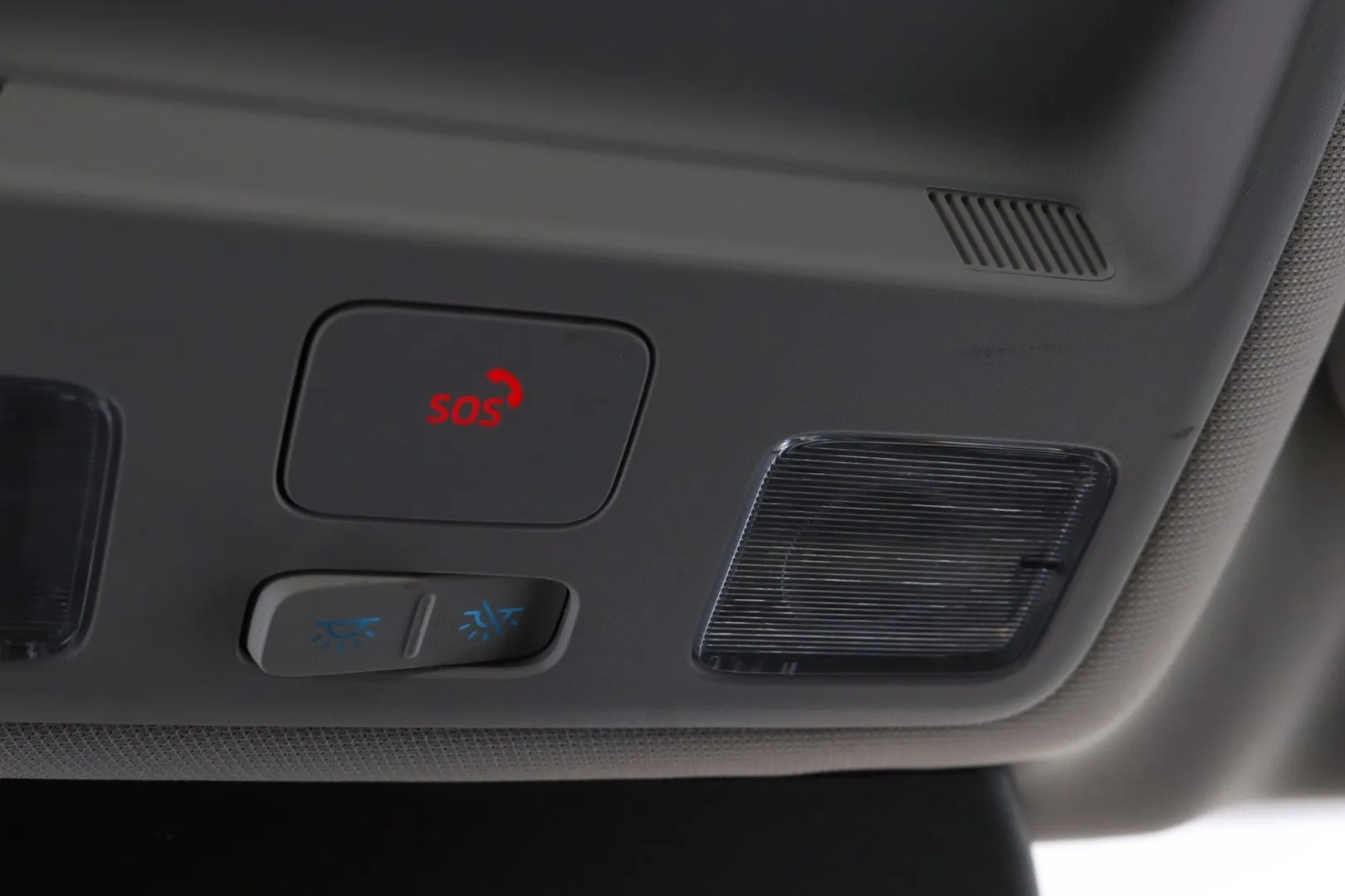 Ford Kuga IPX-133 carousel image