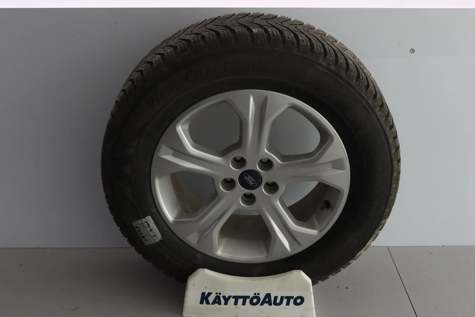 Ford Kuga IPX-133 carousel image