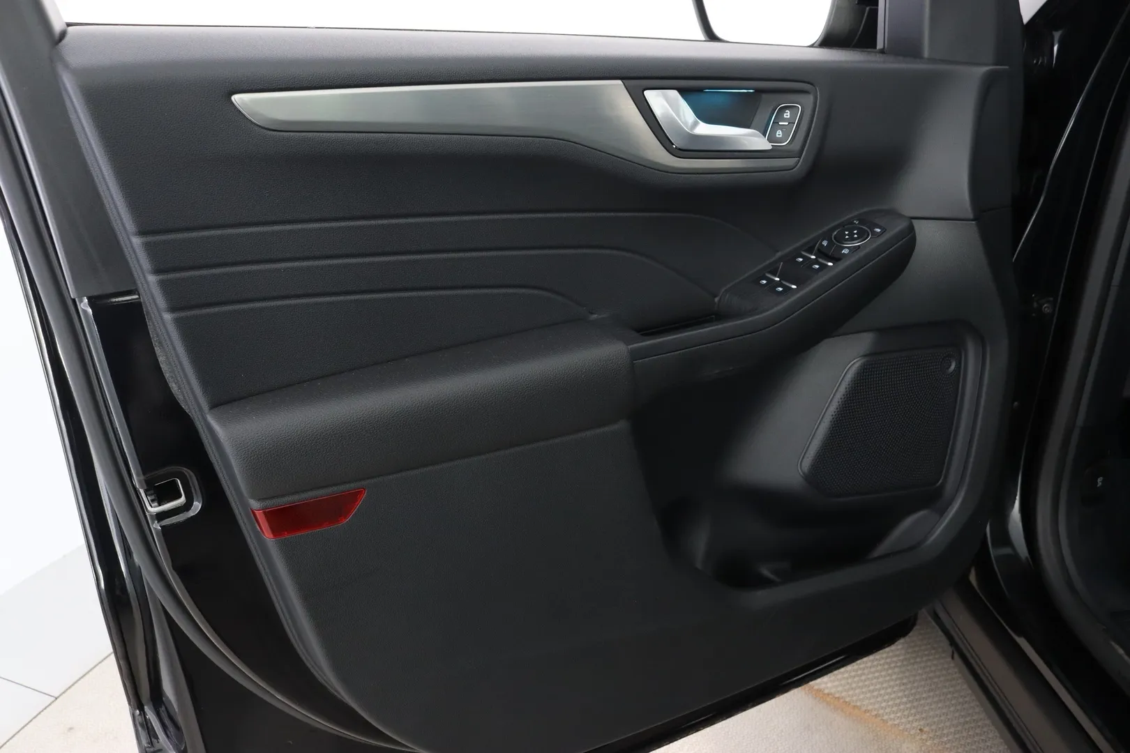 Ford Kuga IPX-133 carousel image
