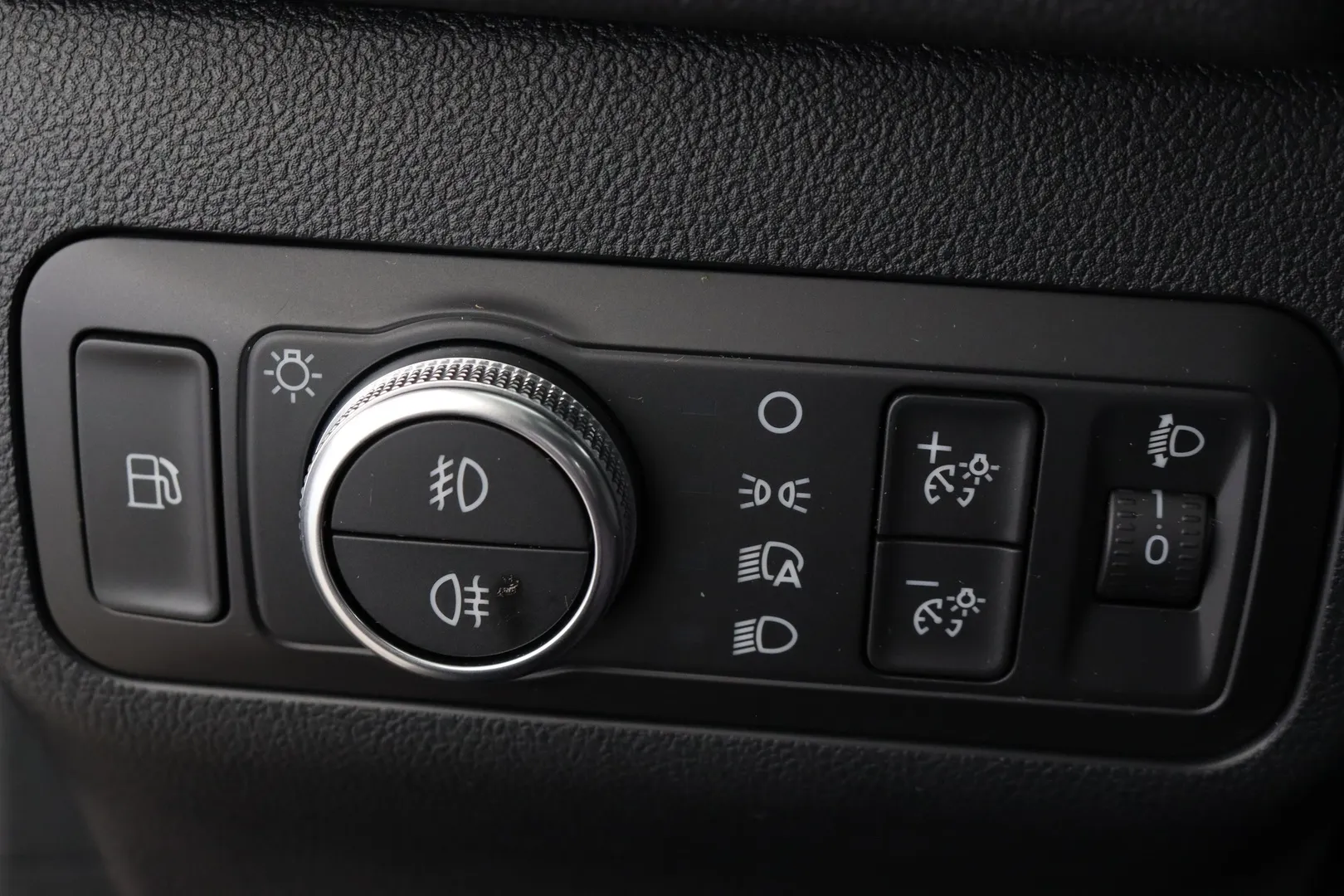 Ford Kuga IPX-133 carousel image