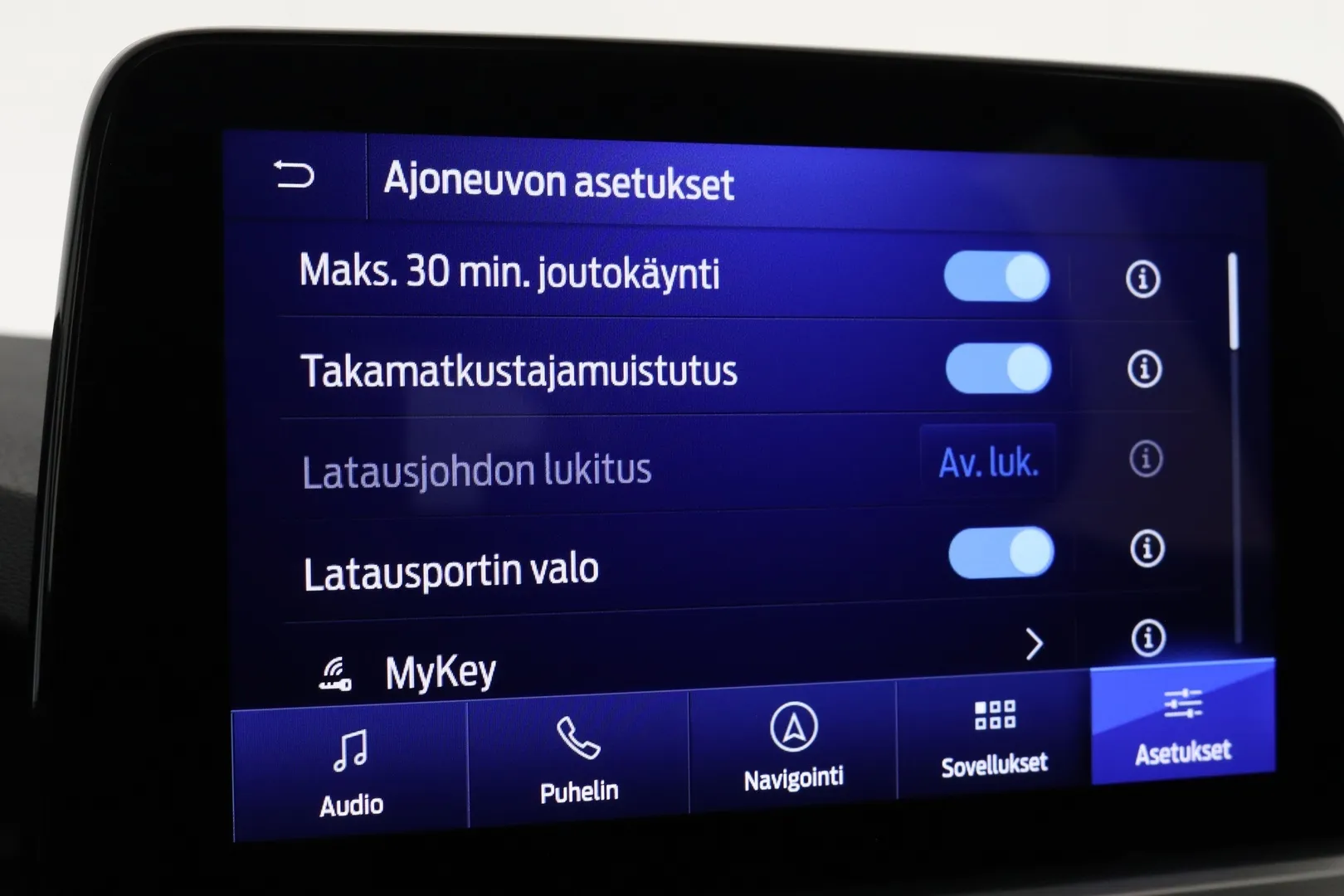 Ford Kuga IPX-133 carousel image