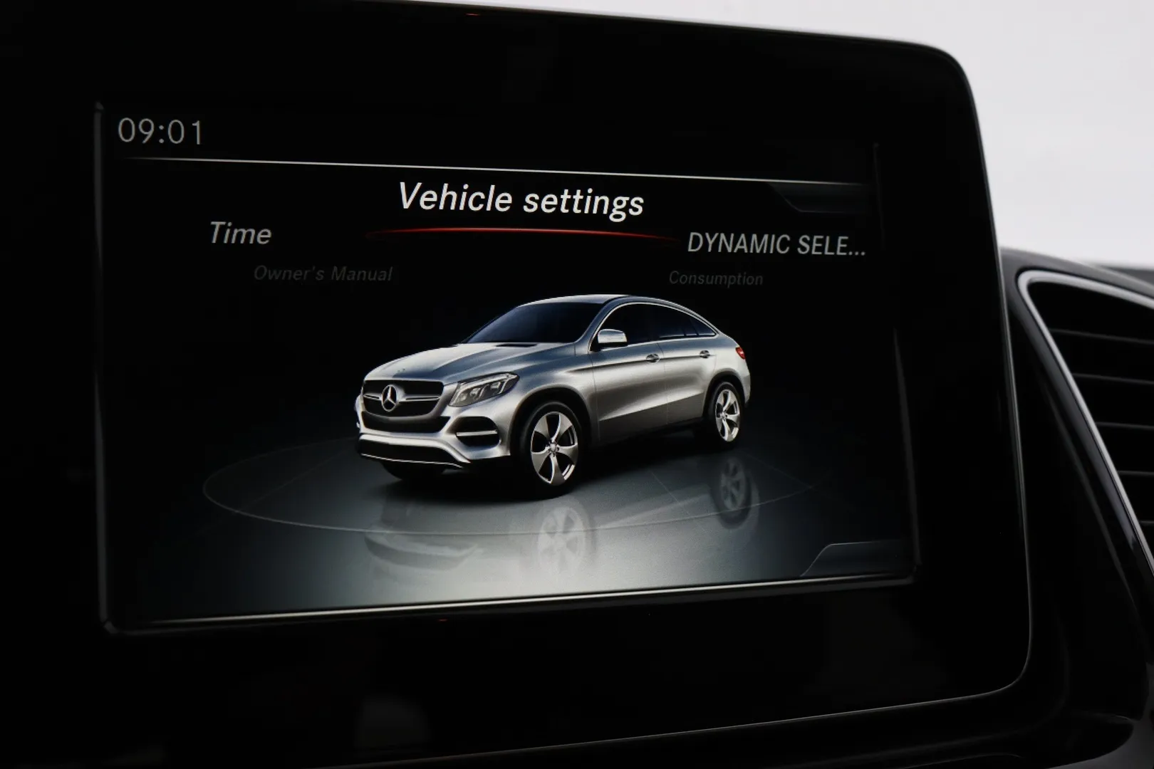 Mercedes-Benz GLE MRZ-906 carousel image