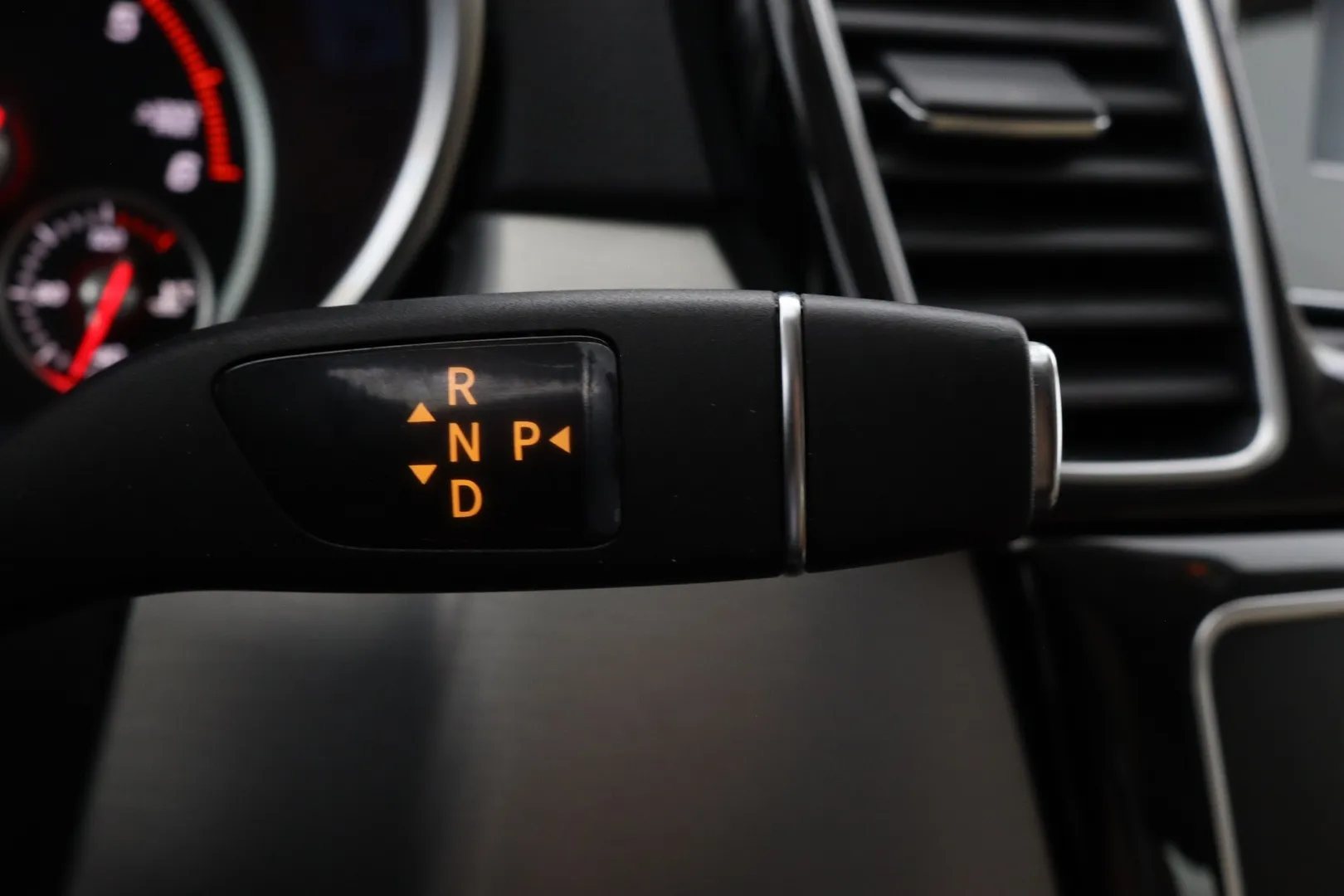 Mercedes-Benz GLE MRZ-906 carousel image