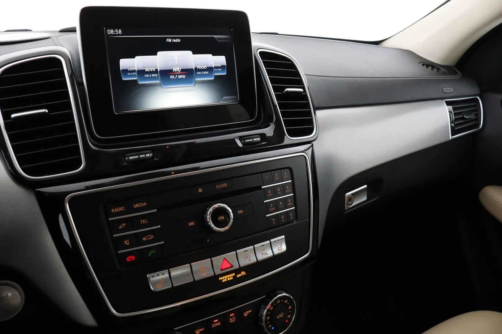 Mercedes-Benz GLE MRZ-906 carousel image