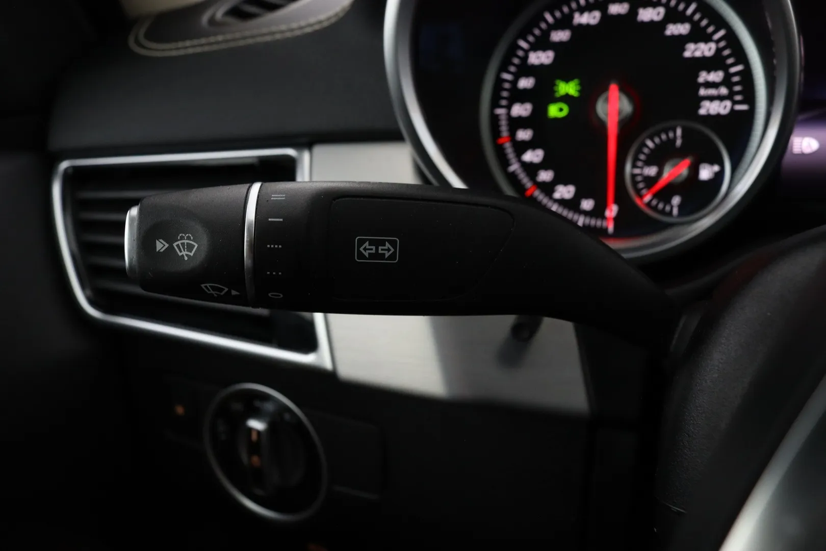 Mercedes-Benz GLE MRZ-906 carousel image
