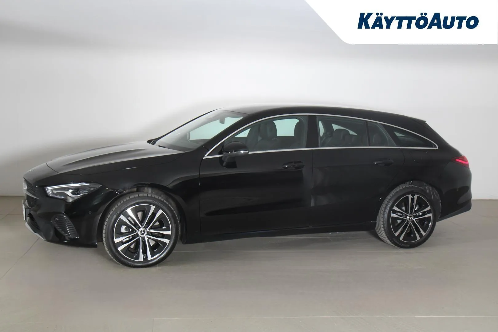 Mercedes-Benz CLA EVM-932 carousel image