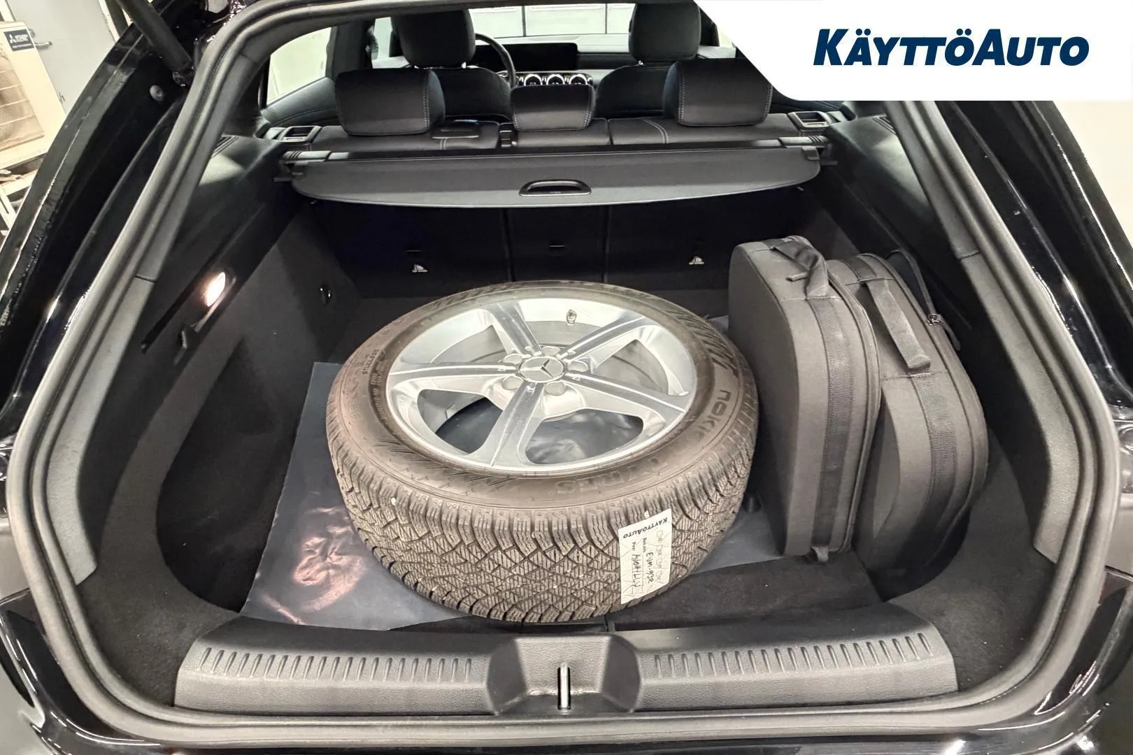 Mercedes-Benz CLA EVM-932 carousel image