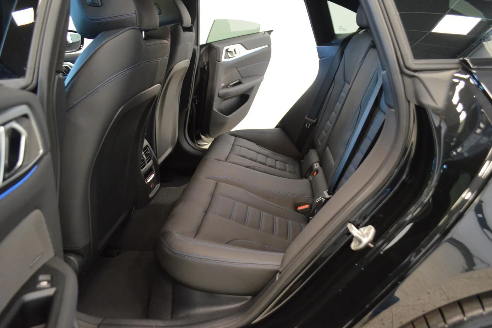 BMW I4 M60 SSK-948 carousel image