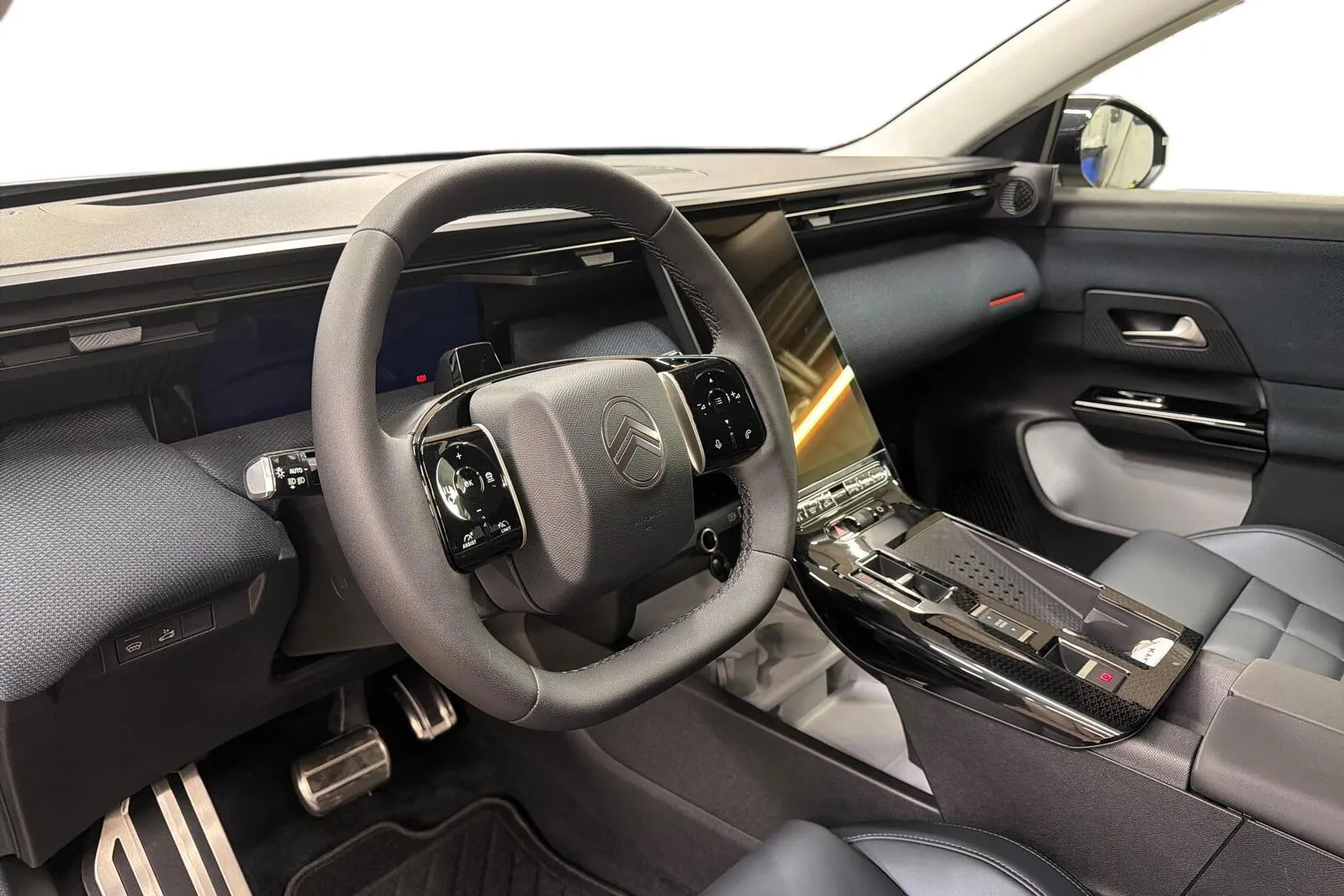 Citroen e-C5 Aircross YMM-172 carousel image