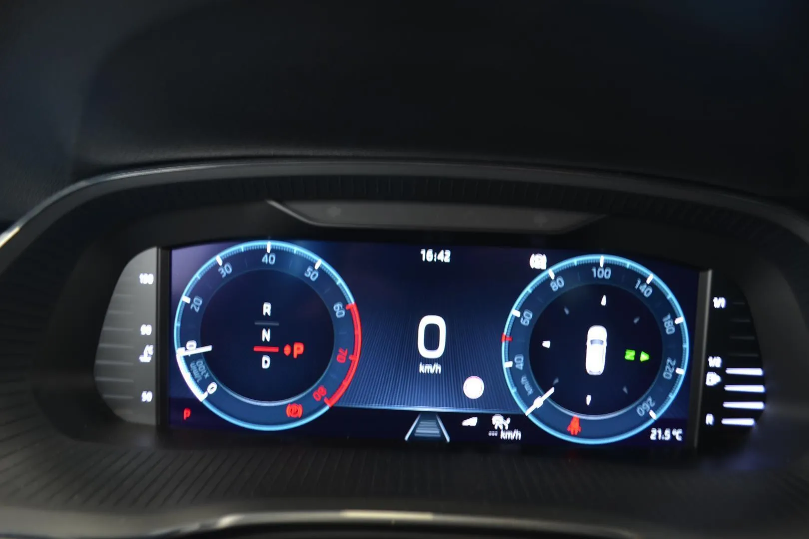 Skoda Octavia MVJ-762 carousel image