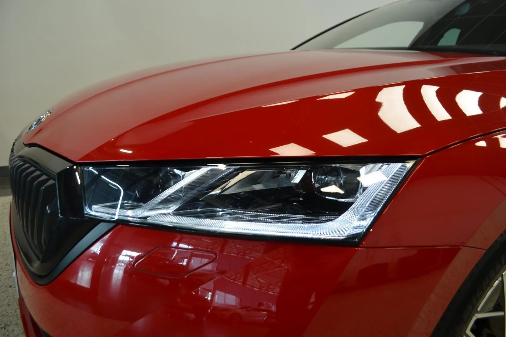 Skoda Octavia MVJ-762 carousel image
