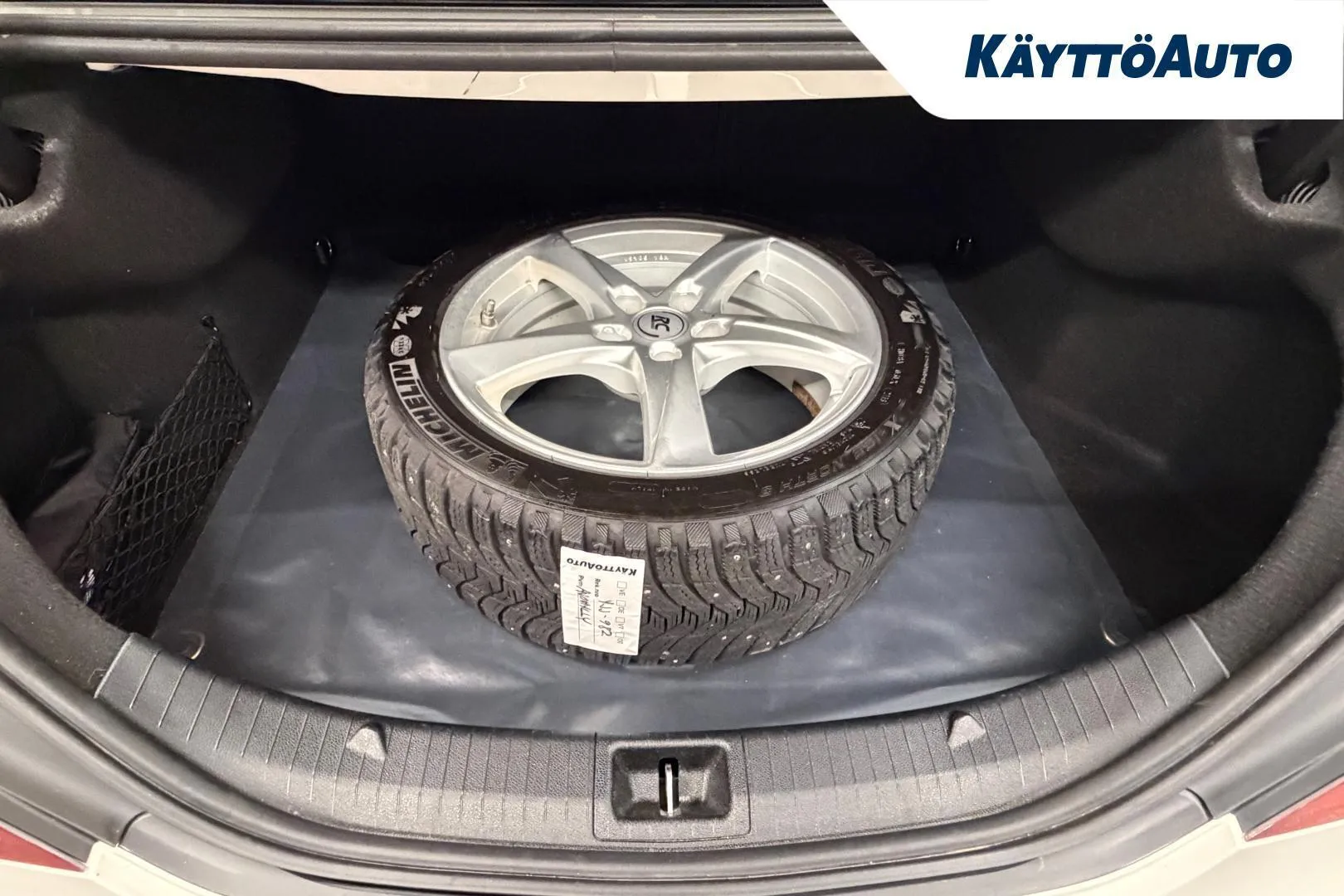 Mercedes-Benz CLA YJJ-982 carousel image