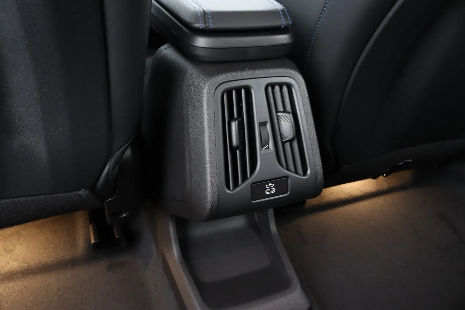BMW X1 SSN-380 carousel image
