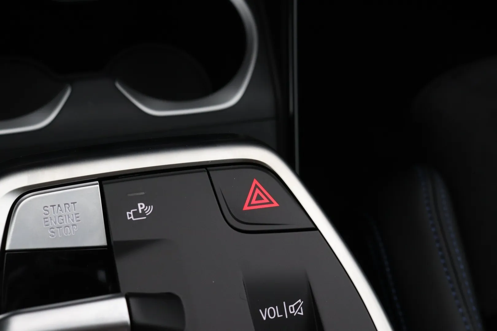 BMW X1 SSN-380 carousel image