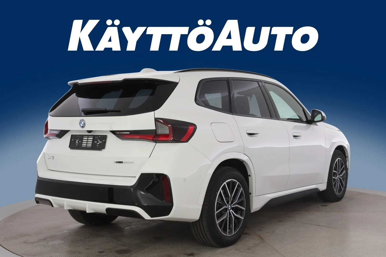 BMW X1 SSN-380 carousel image