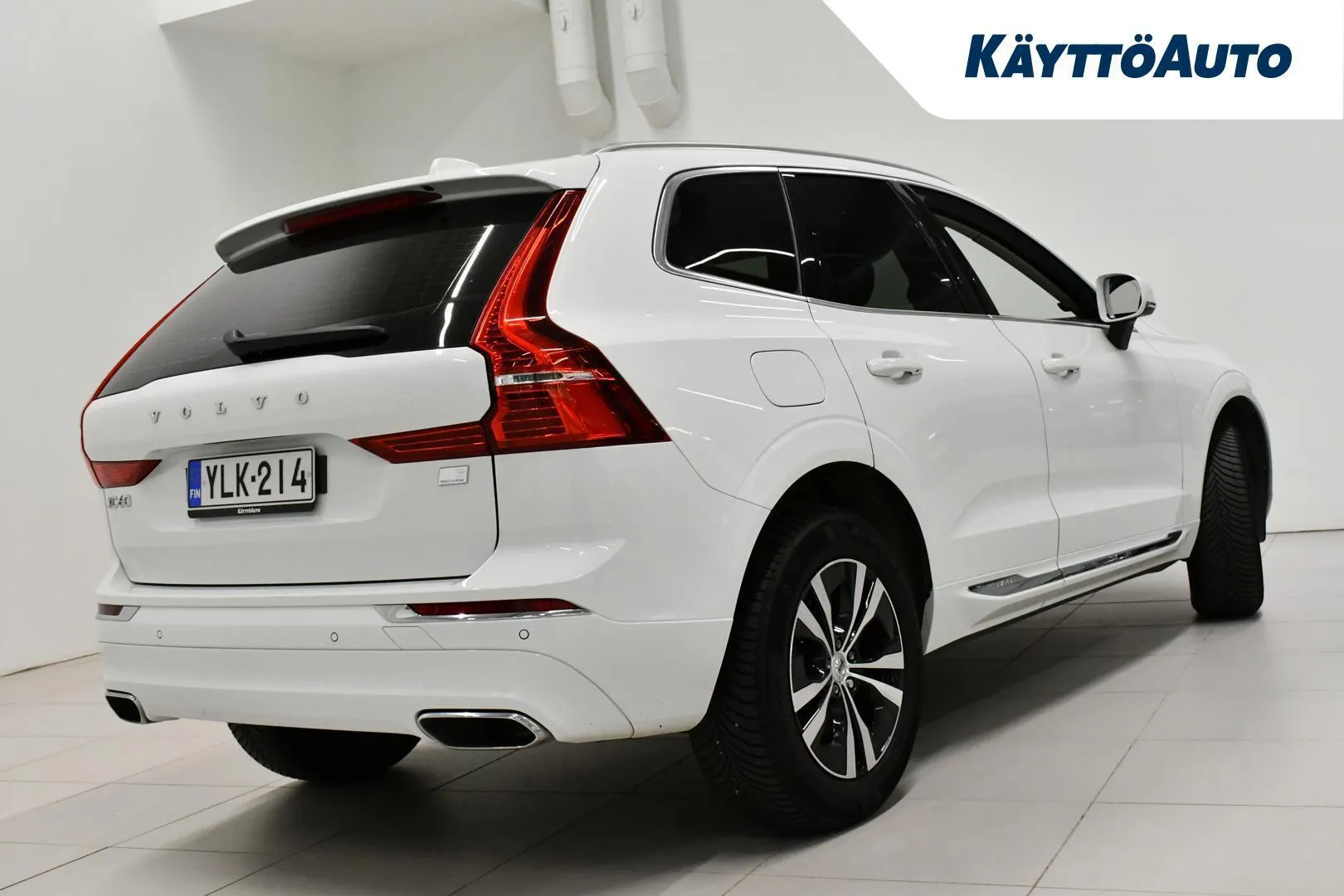 Volvo XC60 YLK-214 carousel image