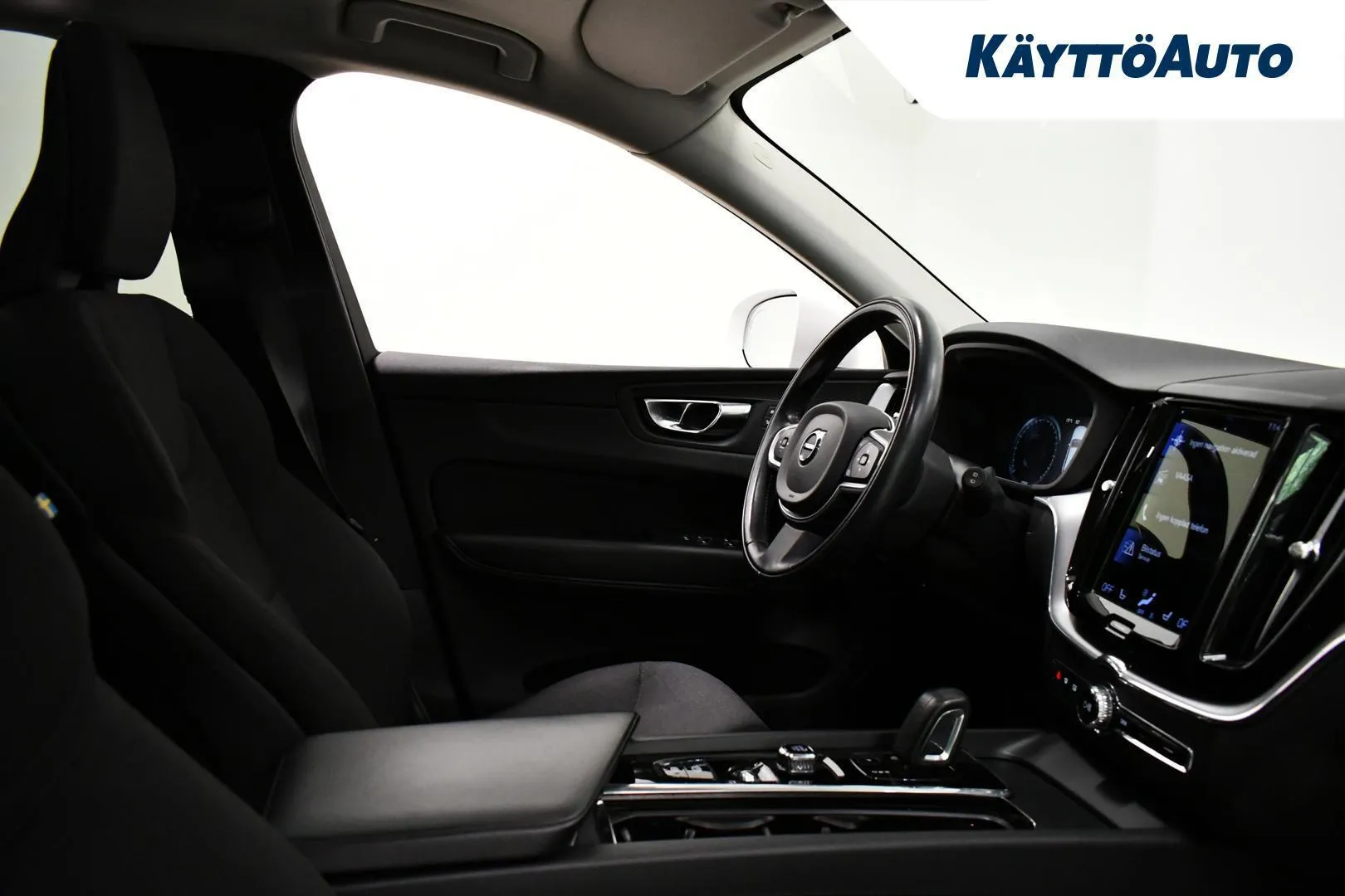 Volvo XC60 YLK-214 carousel image