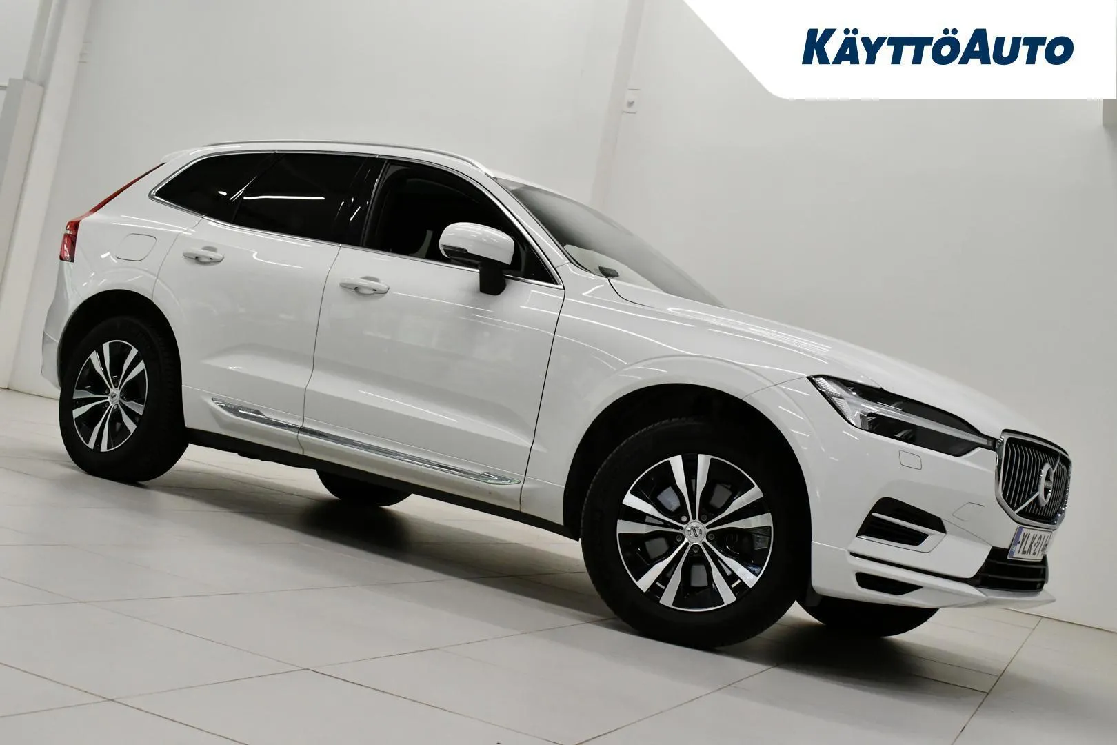 Volvo XC60 YLK-214 carousel image