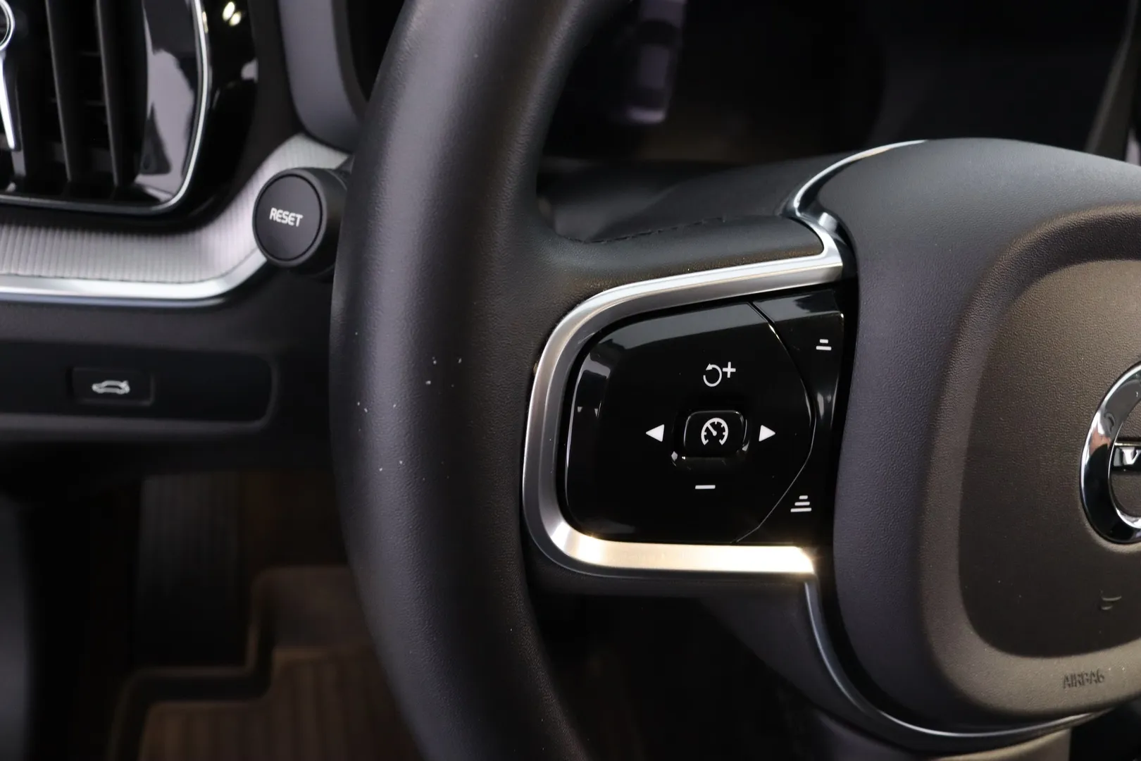 Volvo S60 XRT-424 carousel image