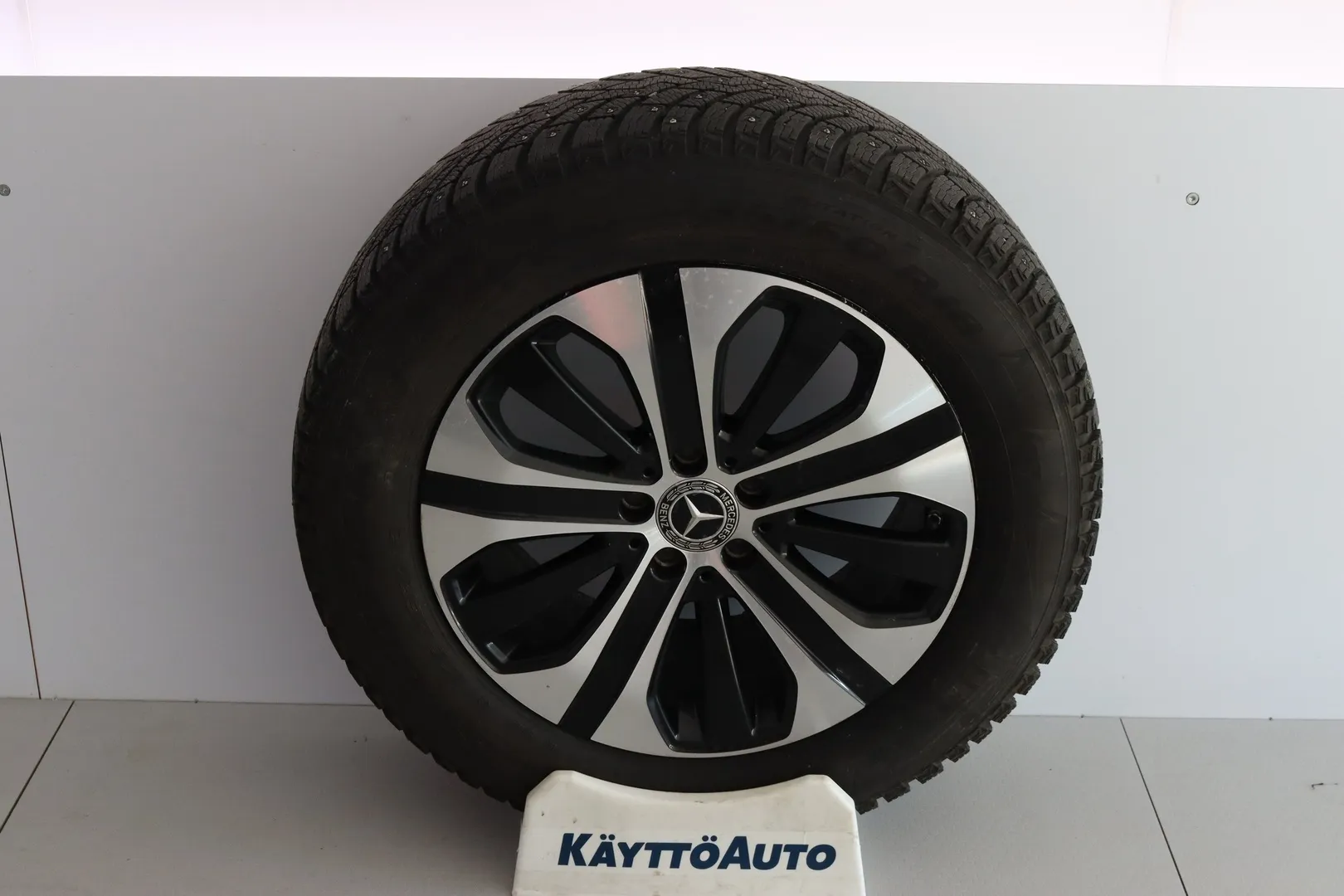 Mercedes-Benz GLC XPL-615 carousel image
