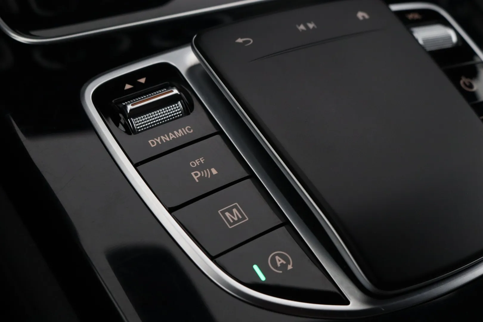 Mercedes-Benz GLC XPL-615 carousel image