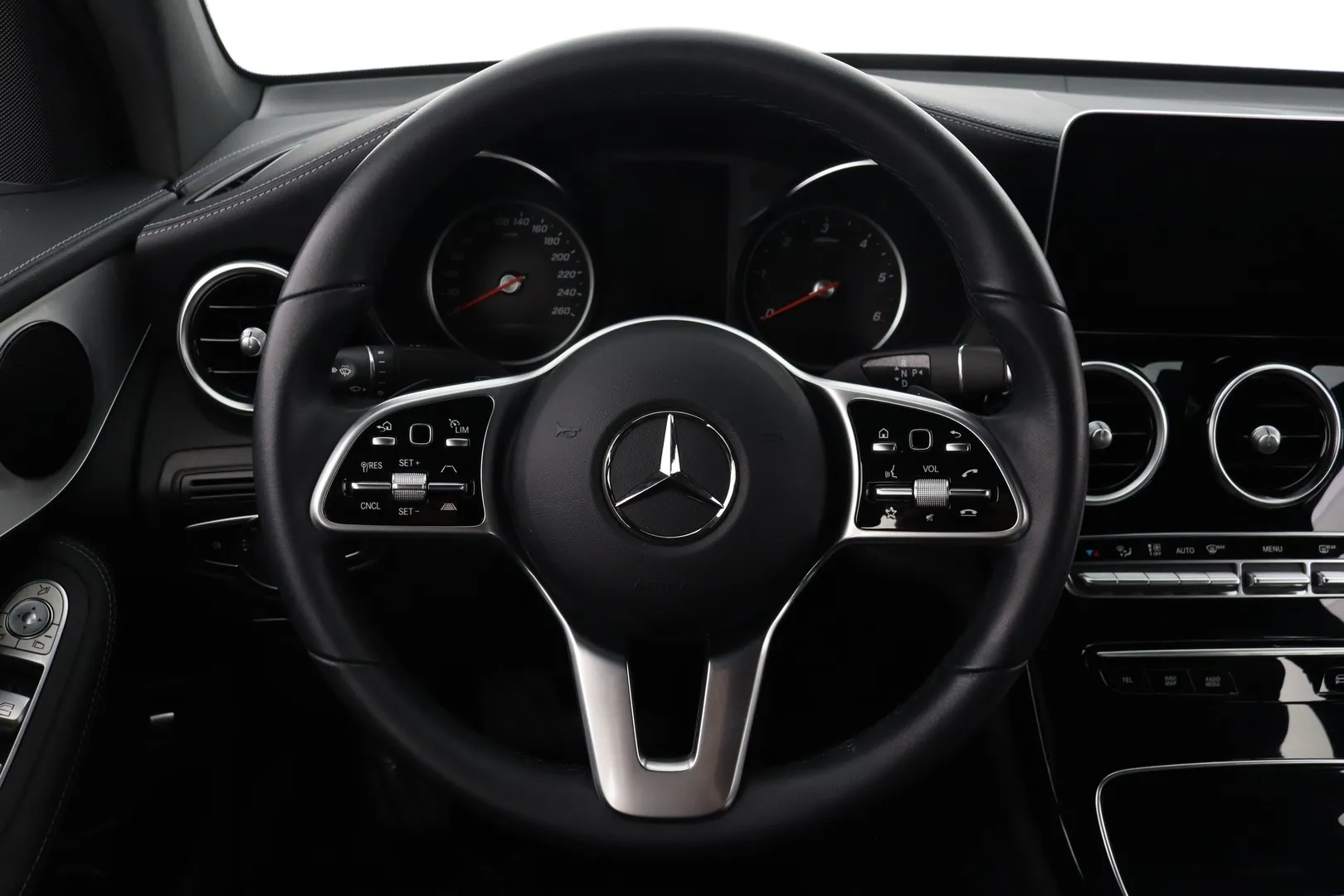 Mercedes-Benz GLC XPL-615 carousel image