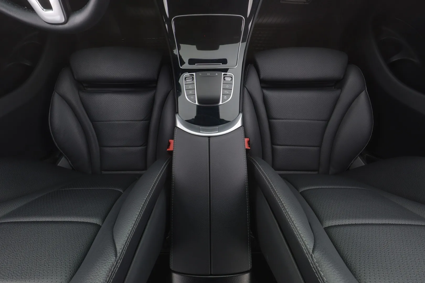 Mercedes-Benz GLC XPL-615 carousel image