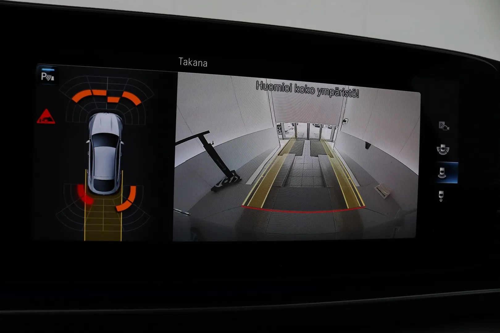 Mercedes-Benz GLE KUP-736 carousel image