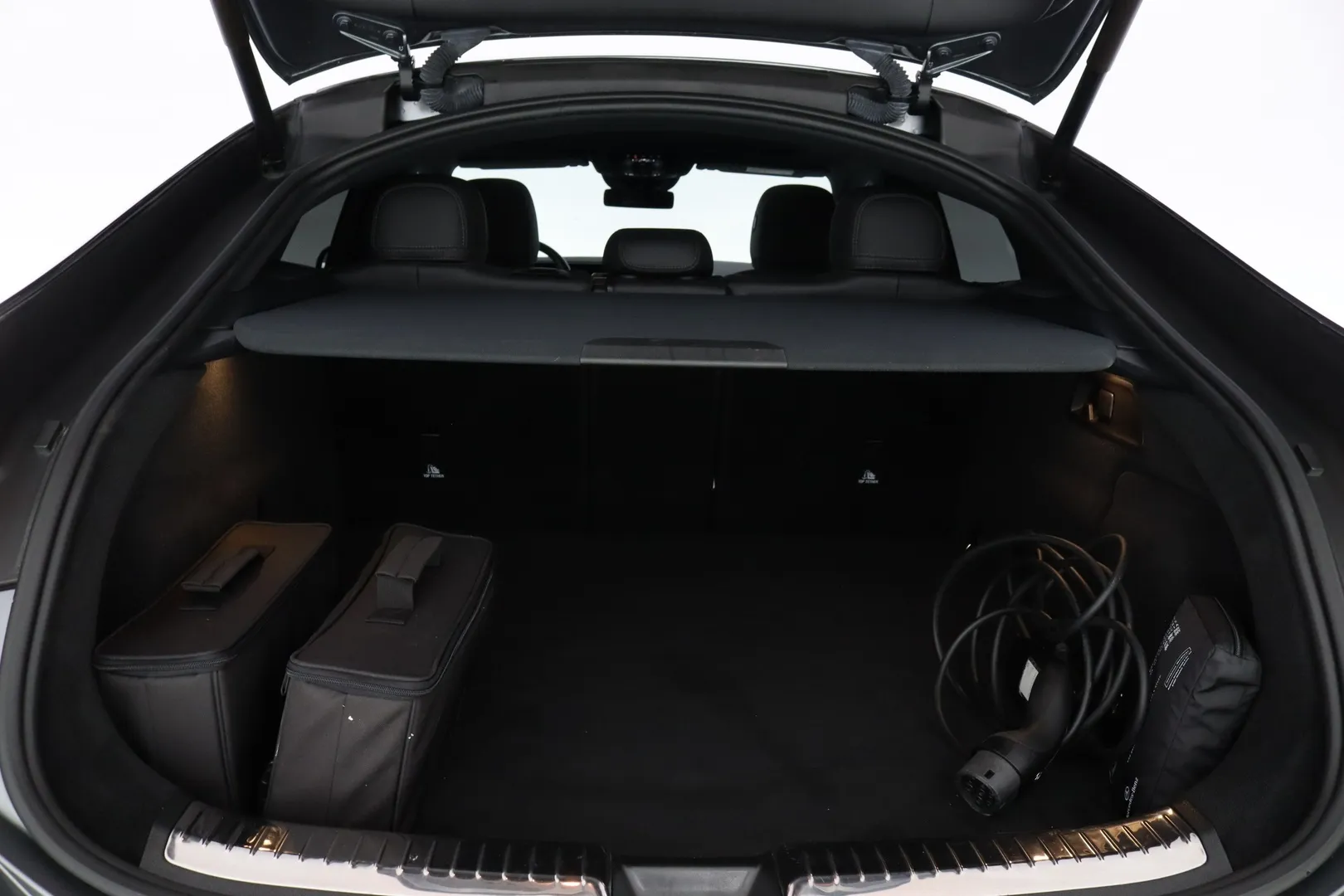 Mercedes-Benz GLE KUP-736 carousel image