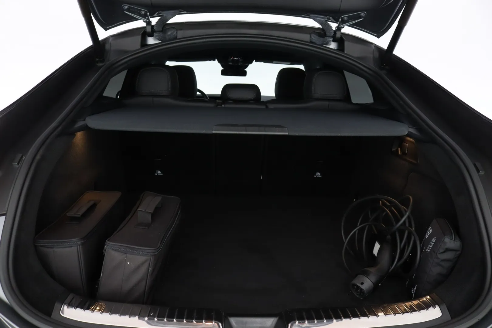 Mercedes-Benz GLE KUP-736 carousel image