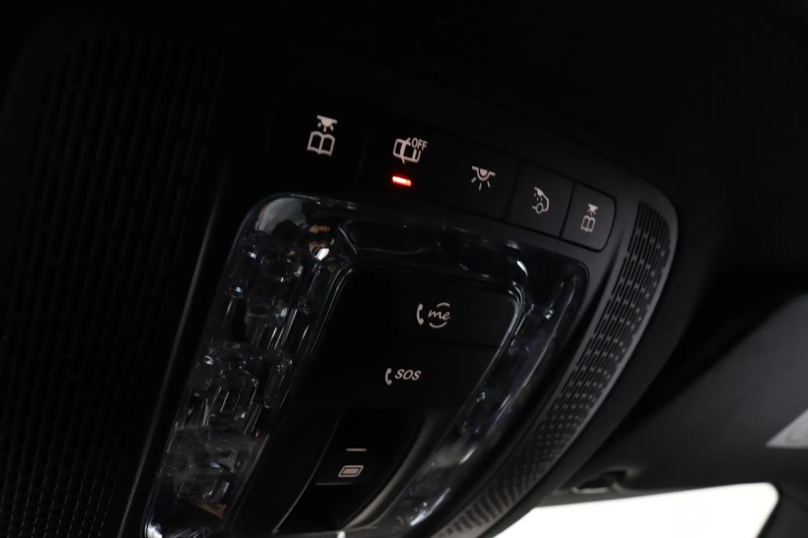 Mercedes-Benz GLE KUP-736 carousel image