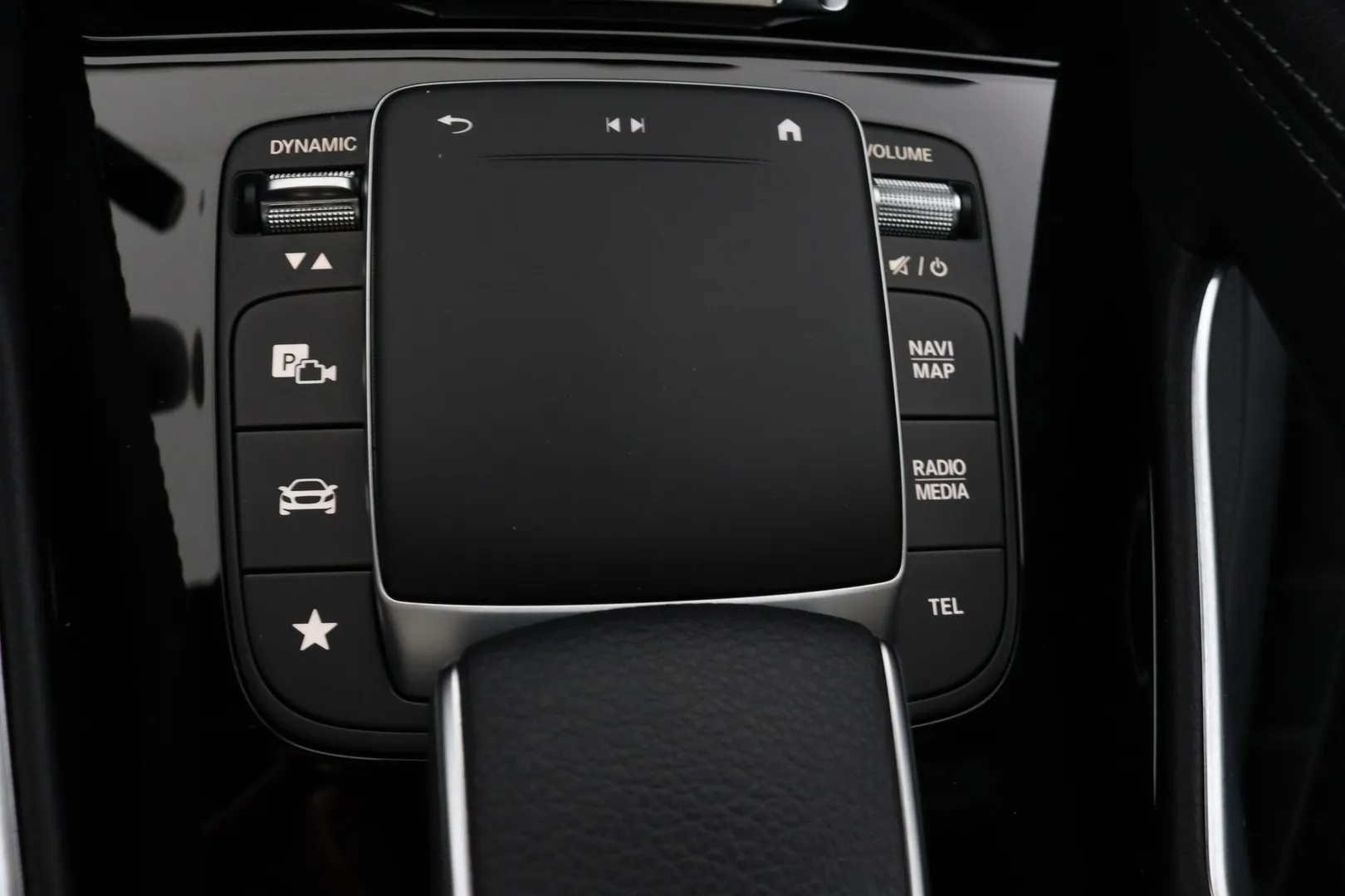 Mercedes-Benz GLE KUP-736 carousel image