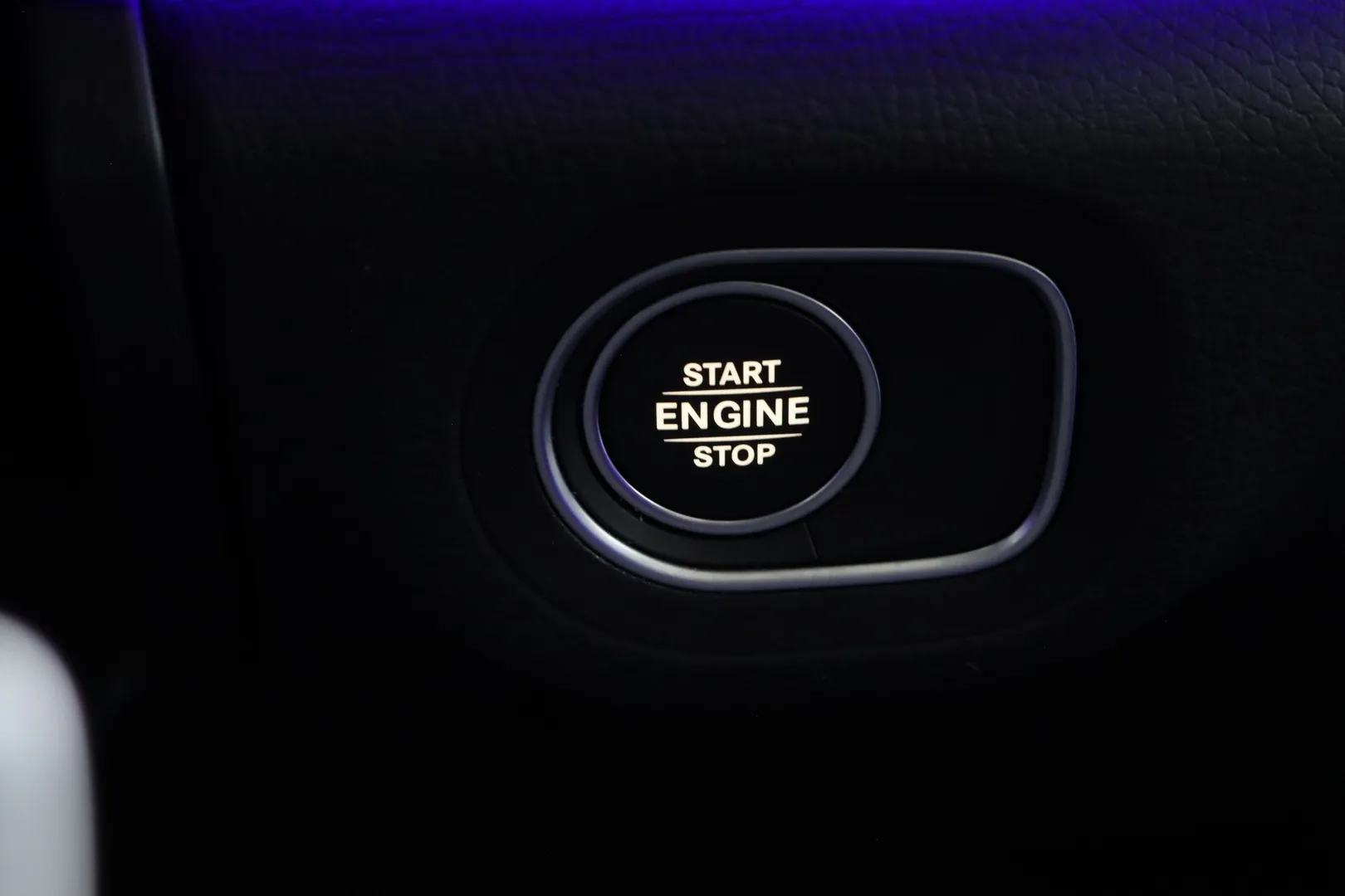 Mercedes-Benz GLE KUP-736 carousel image