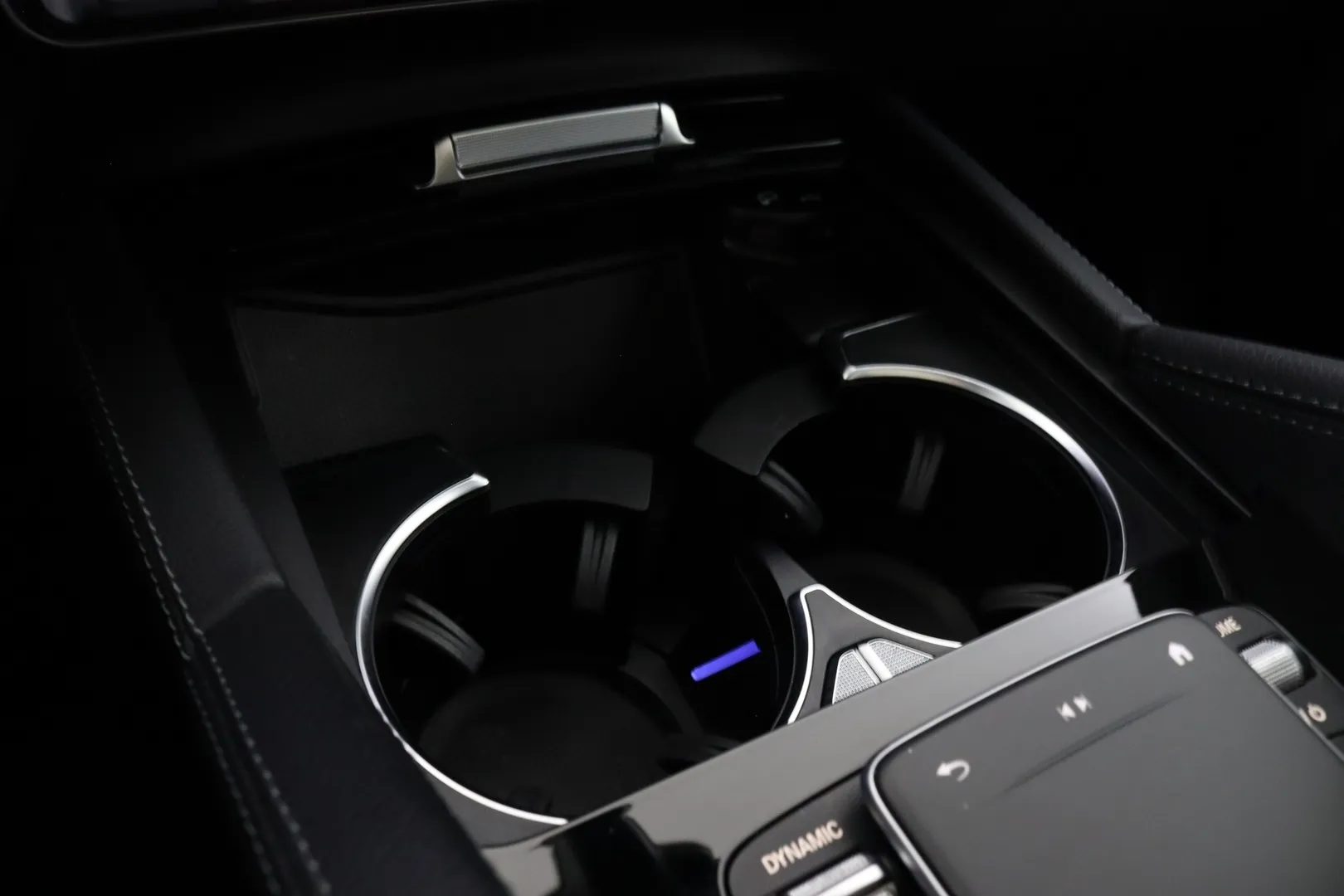 Mercedes-Benz GLE KUP-736 carousel image