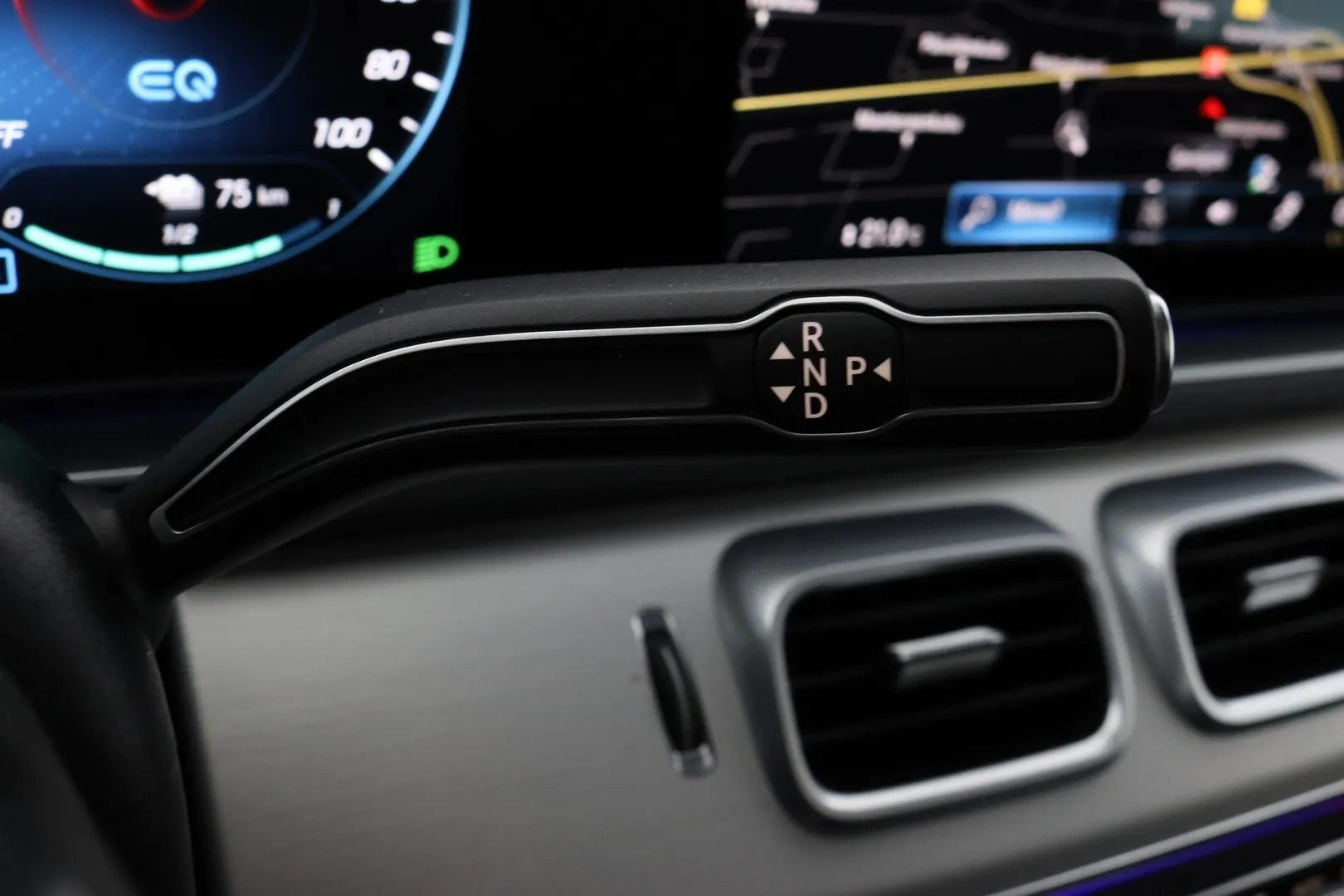 Mercedes-Benz GLE KUP-736 carousel image