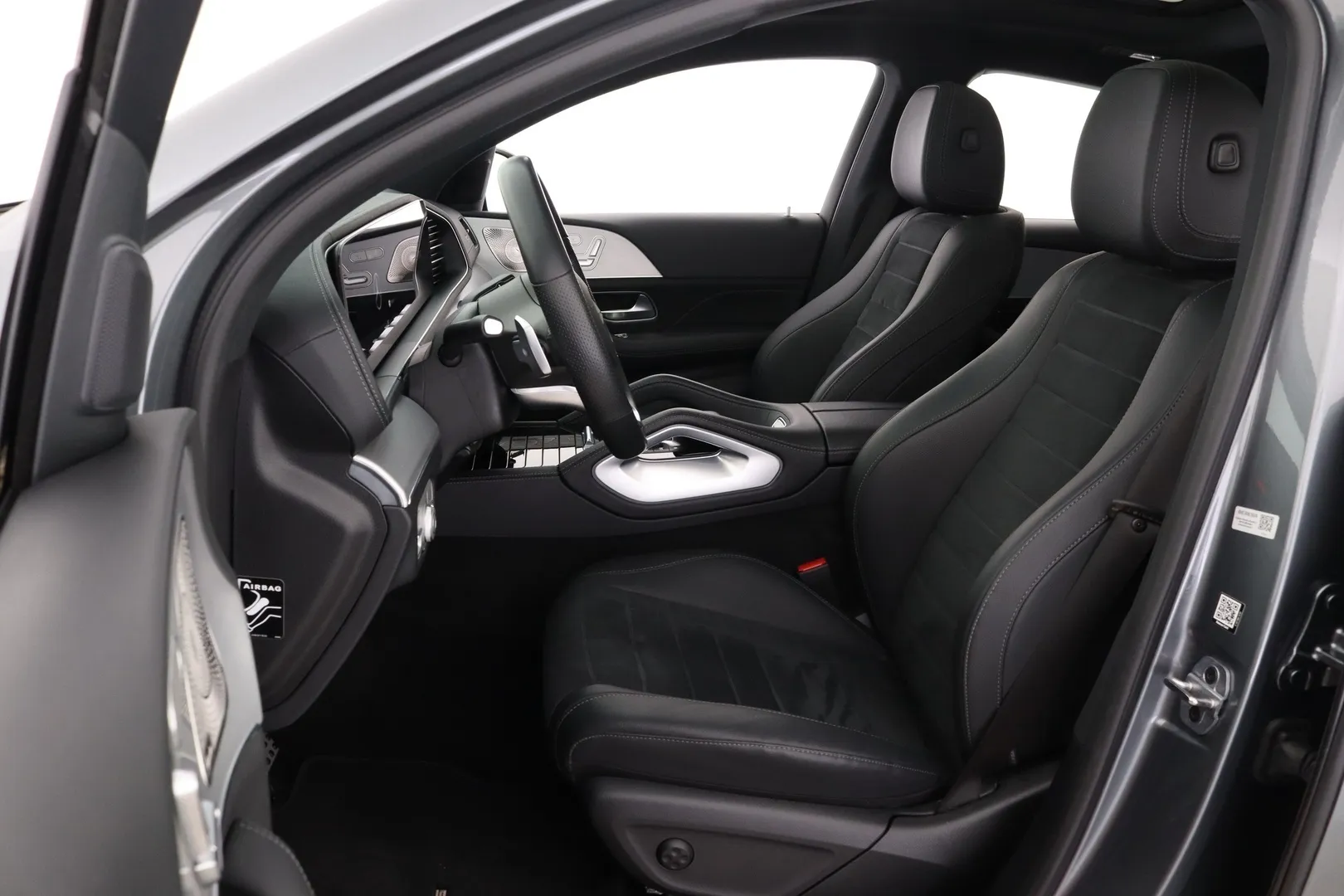 Mercedes-Benz GLE KUP-736 carousel image